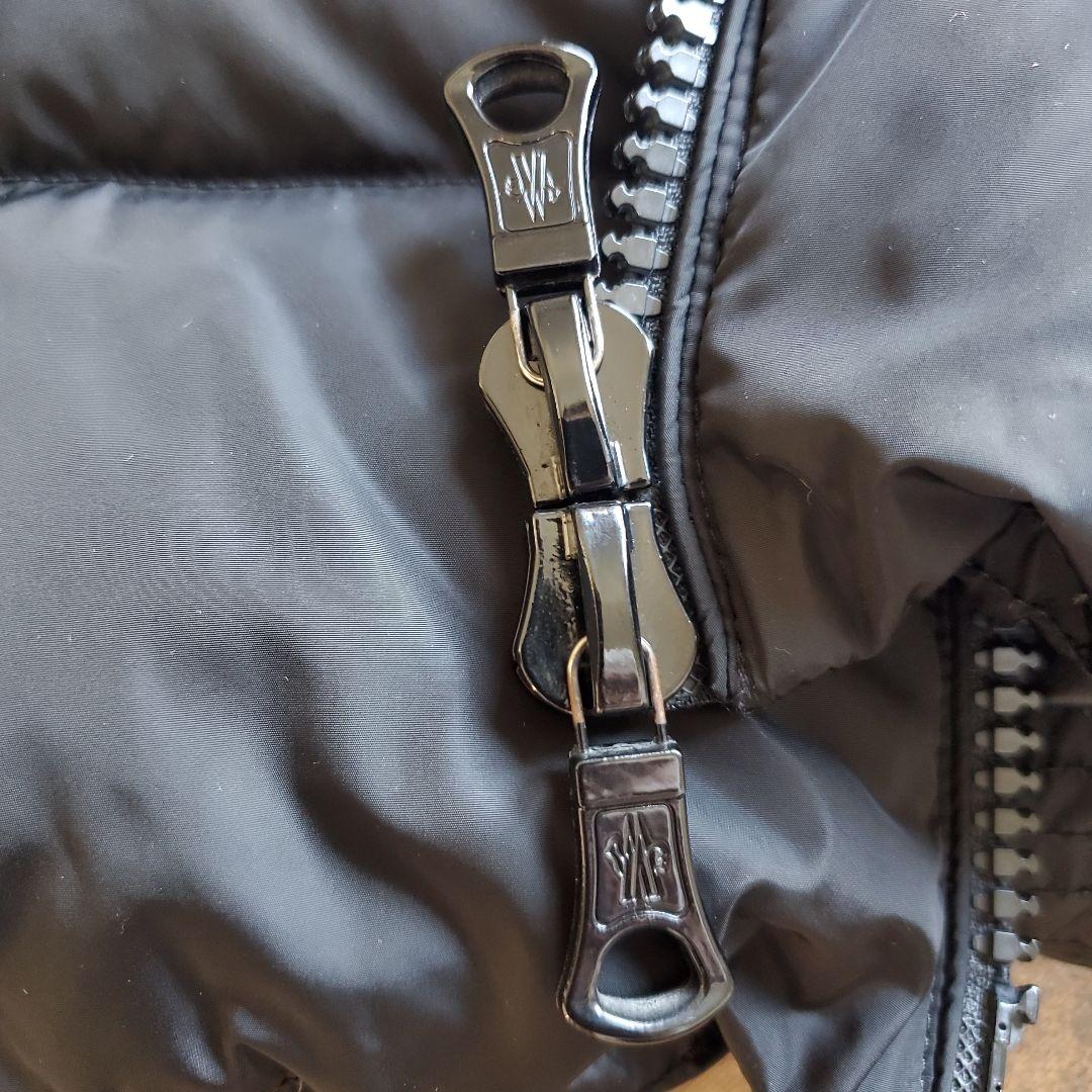 MONCLER モンクレール ダウン