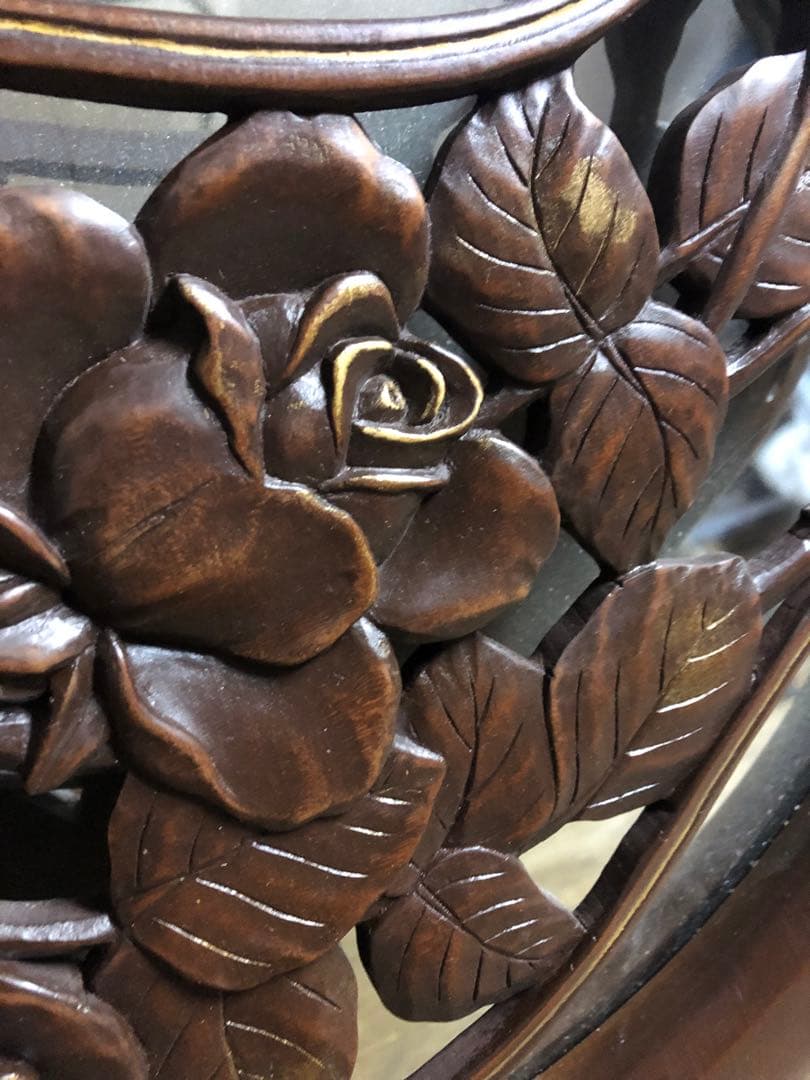 A 壁掛けミラー　壁掛けインテリア　木彫り　アンティーク調　ヴィンテージ　ロココ