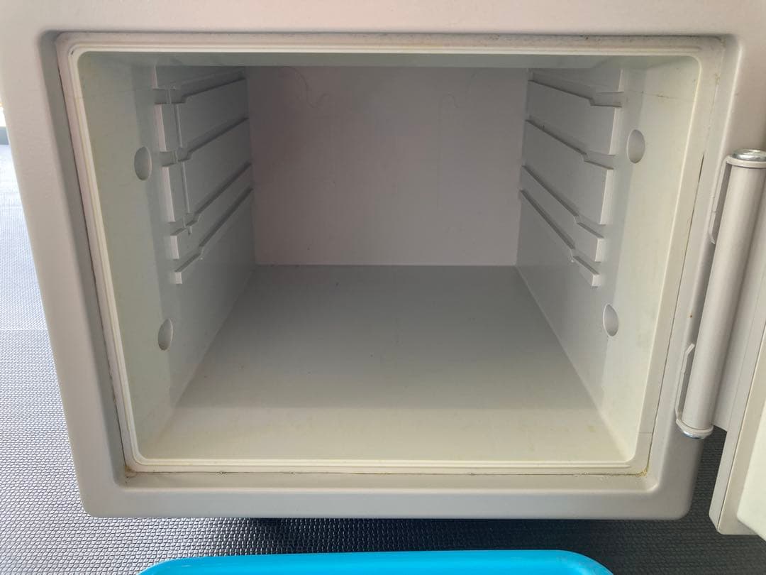 Sentry Safe ファイアーセーフ テンキー式耐火金庫 SB0507