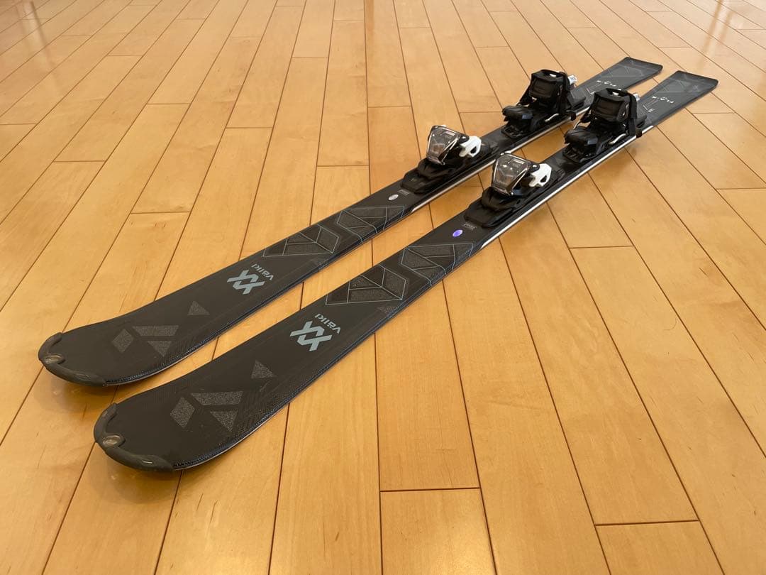 Volkl フォルクル 初心者向けスキー板 144cm FLAIR 72