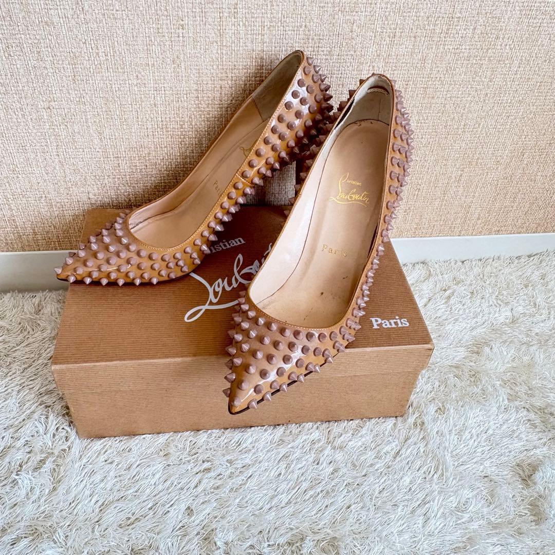 クリスチャンルブタン スパイク スタッズ パンプス 39.5 キャメル エナメル
