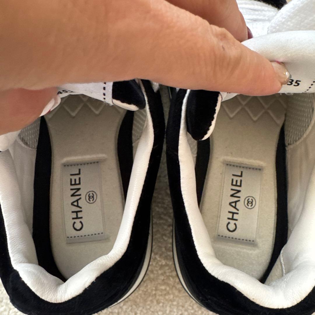 CARAMEL！シャネル　スニーカー　スエード　ロゴ　35サイズ