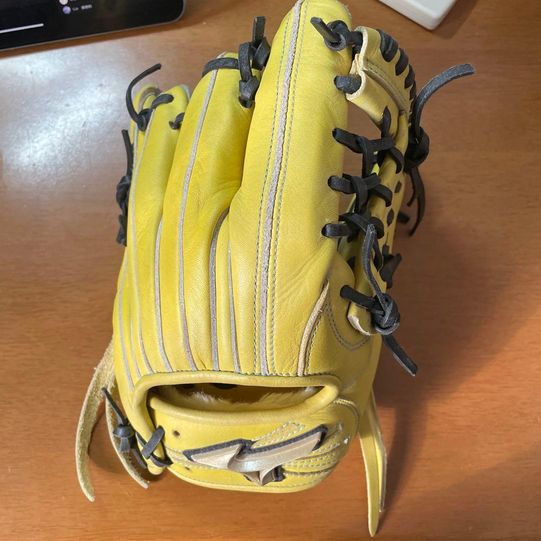 Mizuno Global Elite イエローグローブ