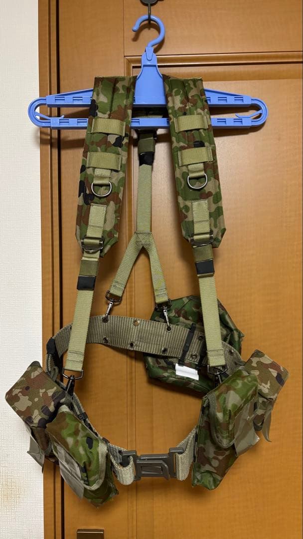 陸上自衛隊　弾帯　弾納　サスペンダー 　中古