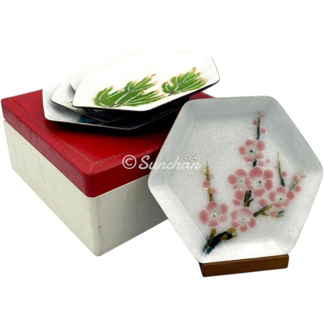 【未使用品】 尚美堂 七宝焼 六角皿五枚セット 専用箱 専用台付 松竹梅 銘々皿