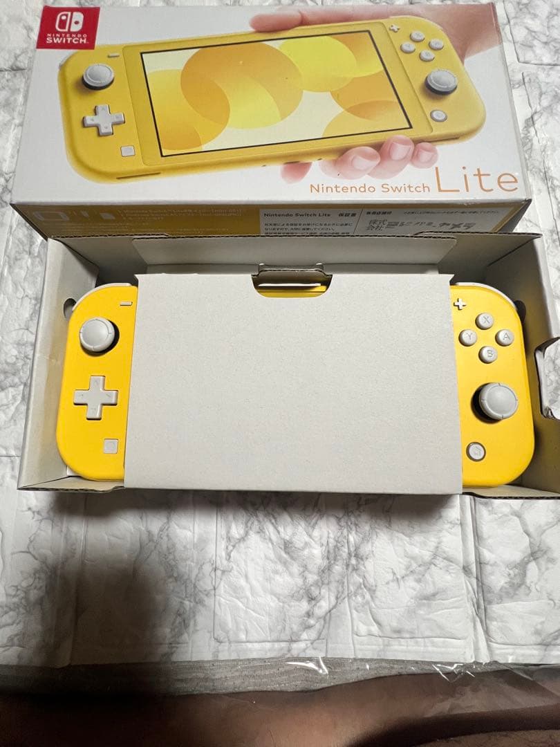 Nintendo Switch Lite イエロー 美品動作不良なし！