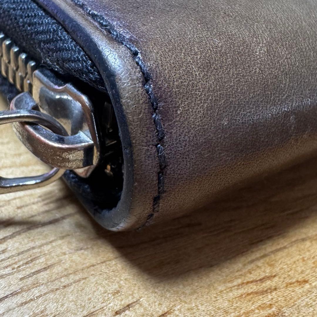 【人気モデル】ベルルッティ イタウバスクエア スクリットレザー ジップウォレット