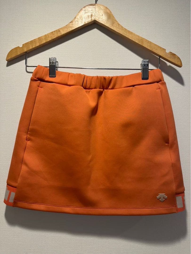 【新品未使用】DESCENTE オレンジスカート