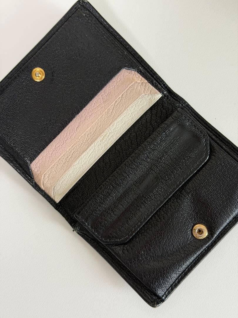 H*.様 MIU MIU ブラックレザー 二つ折り財布 美品