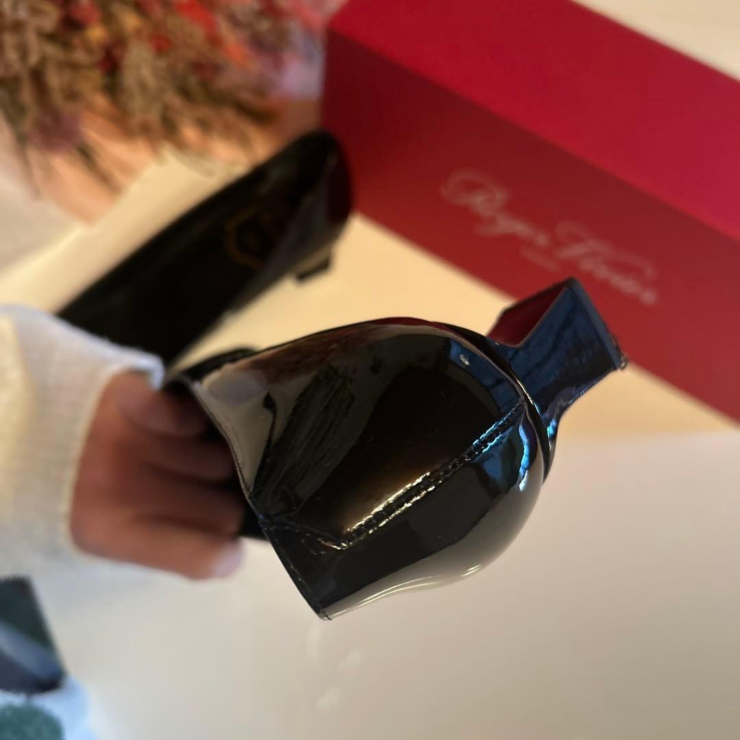 roger vlvier エナメルヒール