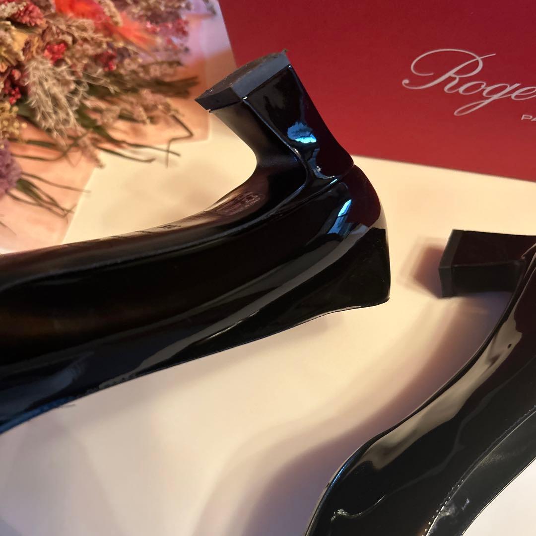 roger vlvier エナメルヒール