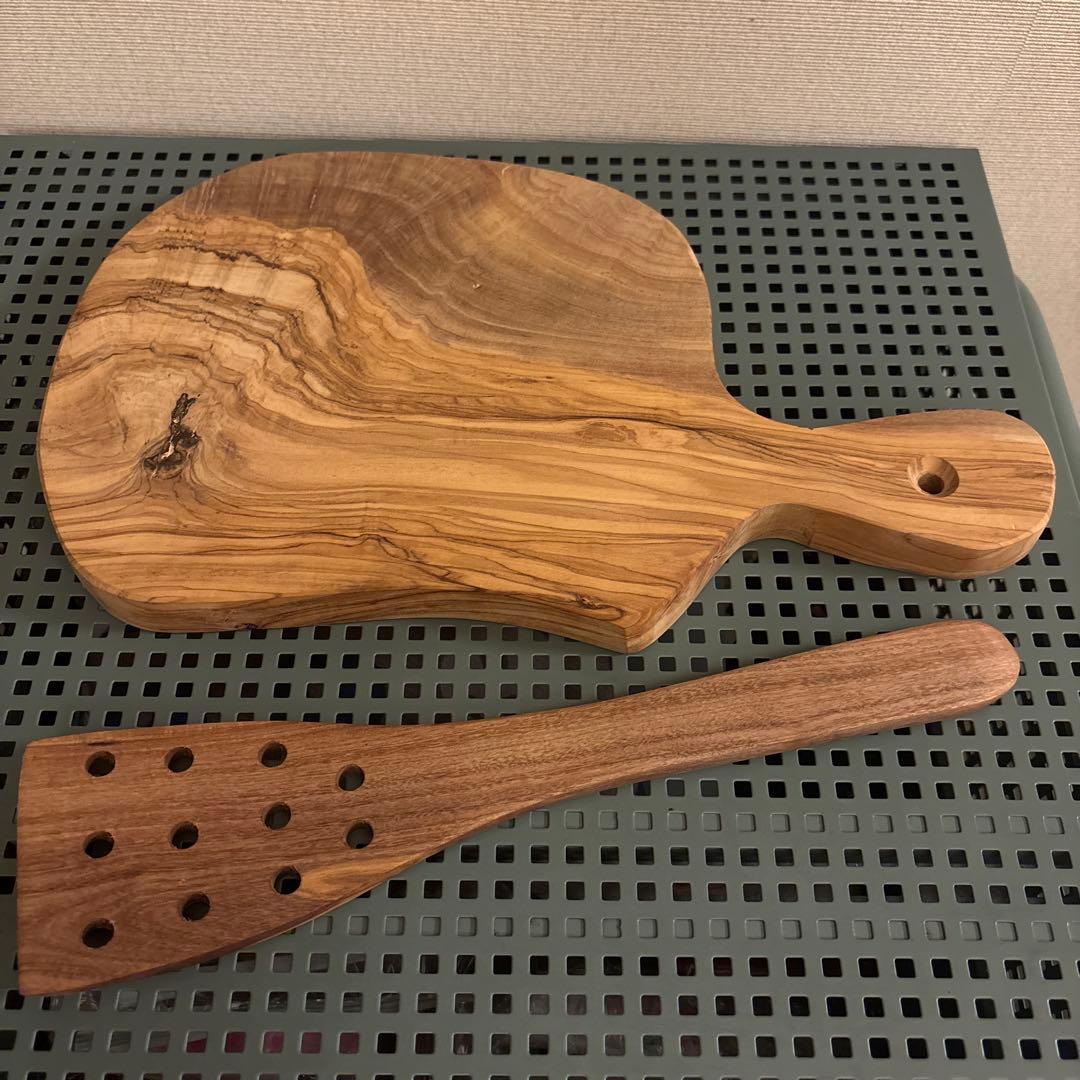 オリーブの木　まな板＆穴あきターナー