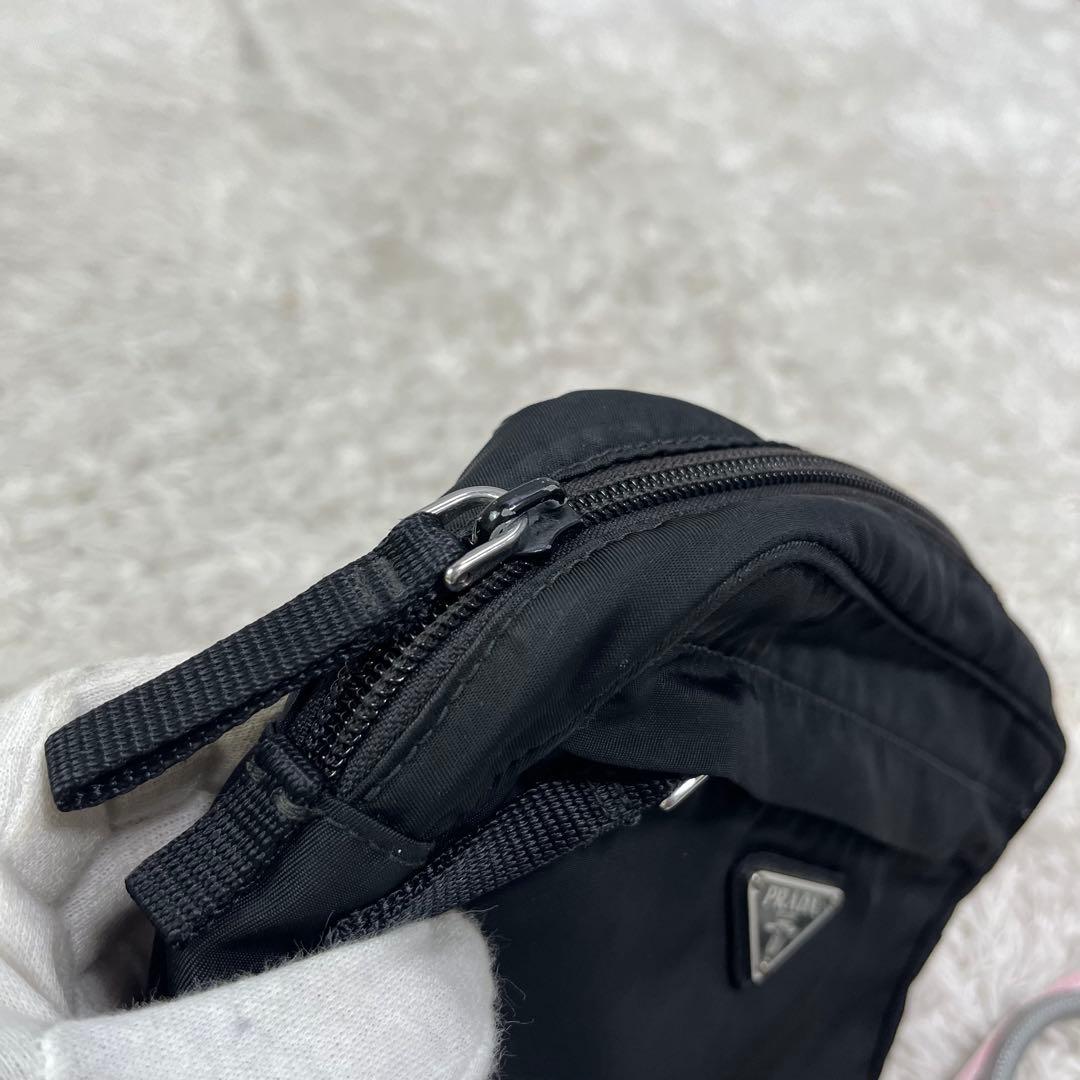 PRADA ブラック ボディバッグ ウエストポーチ