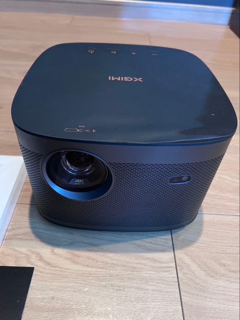 XGIMI Horizon Pro 4Kプロジェクター本体