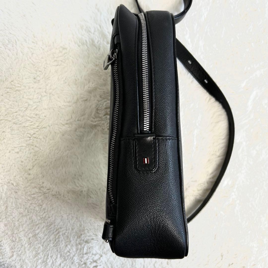 美品　\" BALLY \" Mythos シボ革　スリングバッグ ボディバッグ