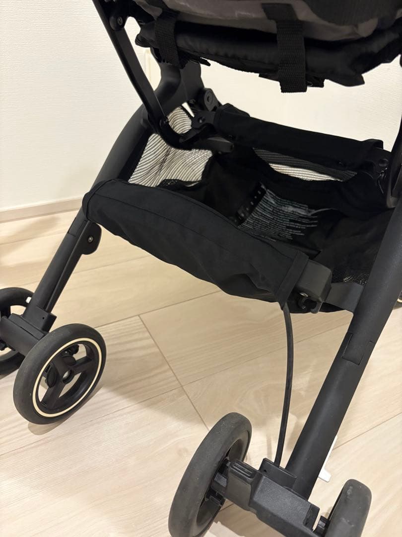 ポキット　折りたたみ式ベビーカー ブラック