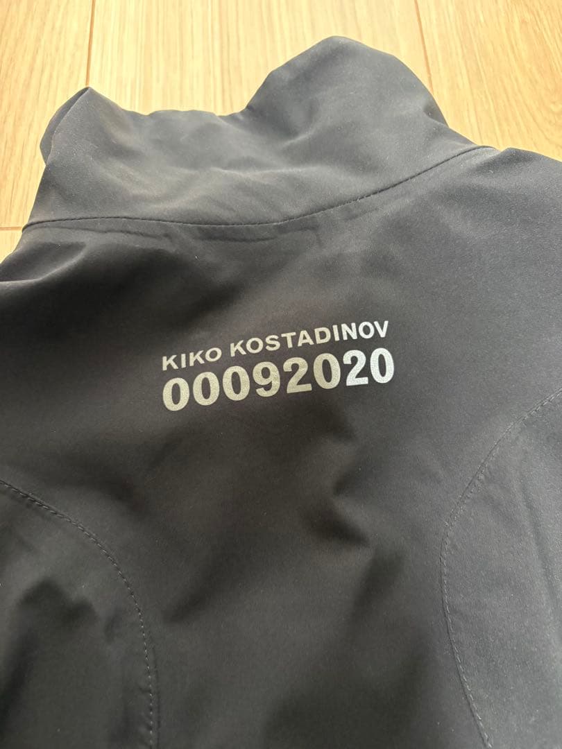 KIKO KOSTADINOV × ASICS レインコート S