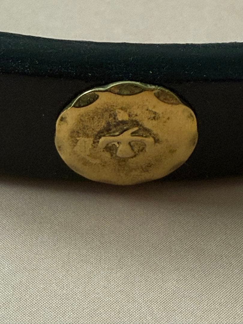 ゴローズ　黒 レザー バングル 金メタル