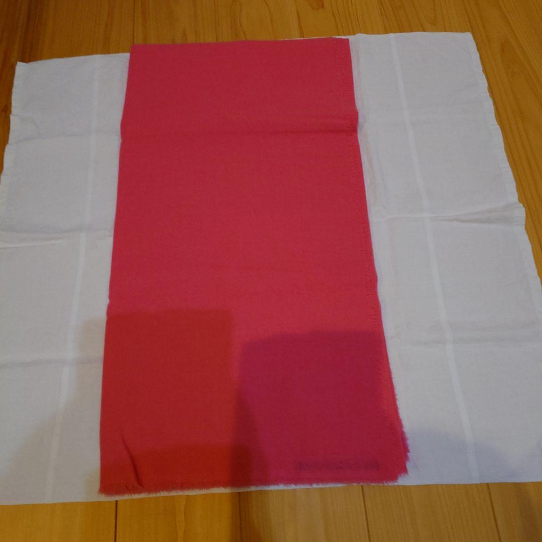 ダニエラグレジス　【新品・未使用】ピンクの大判ストール