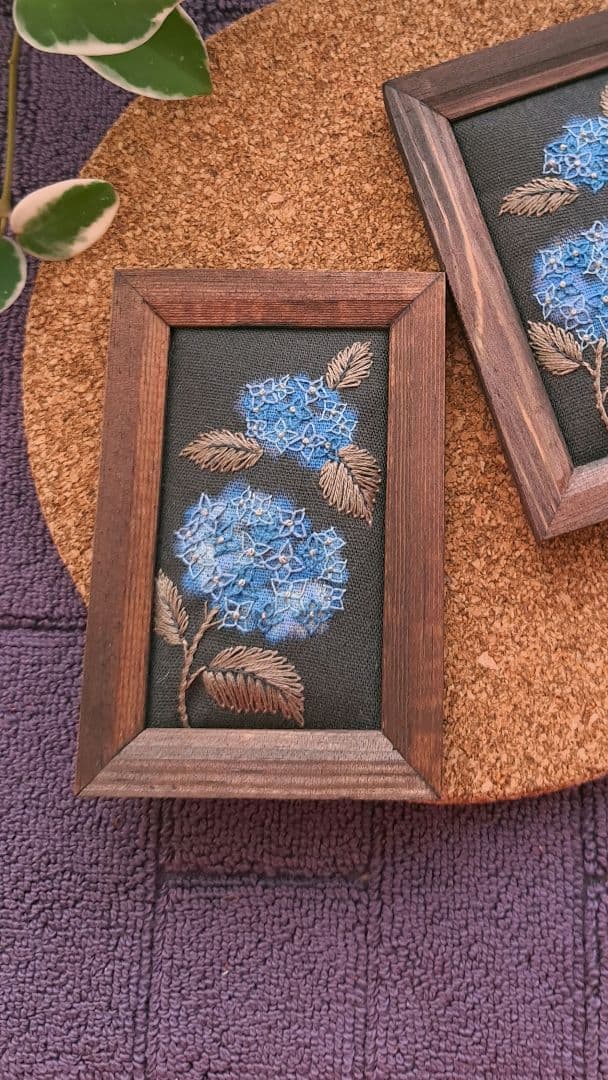 【専用】ハンドメイド　刺繍ブローチ　ヘアゴム