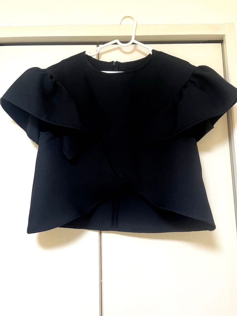 ほぼ新品　メゾンドドルチェmaison de Dolce. フィオーレトップス