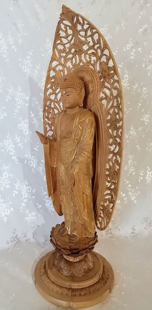 阿弥陀如来立像【大】7寸 #530 宝相華唐草 透かし彫り ◆白檀 木彫 仏像