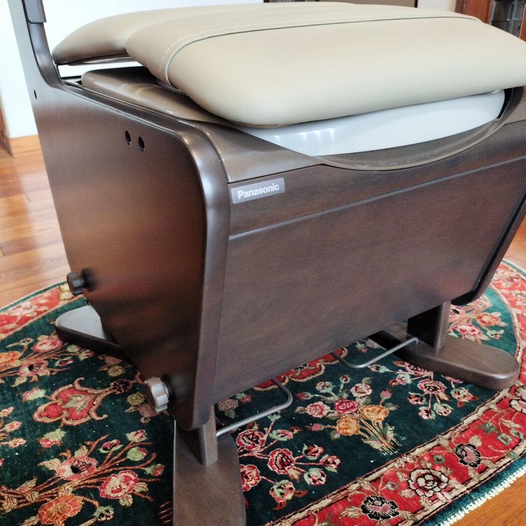 ✨未使用極美品✨Panasonic家具調トイレ＜座楽＞ひじ掛けはねあげ