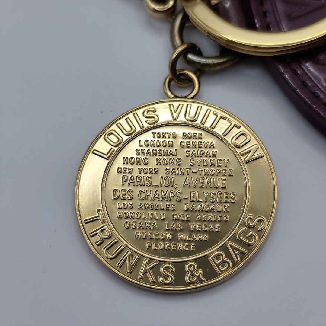 鑑定済・極美品ルイヴィトン ヴェルニ ポルトクレロン キーホルダーバックチャーム