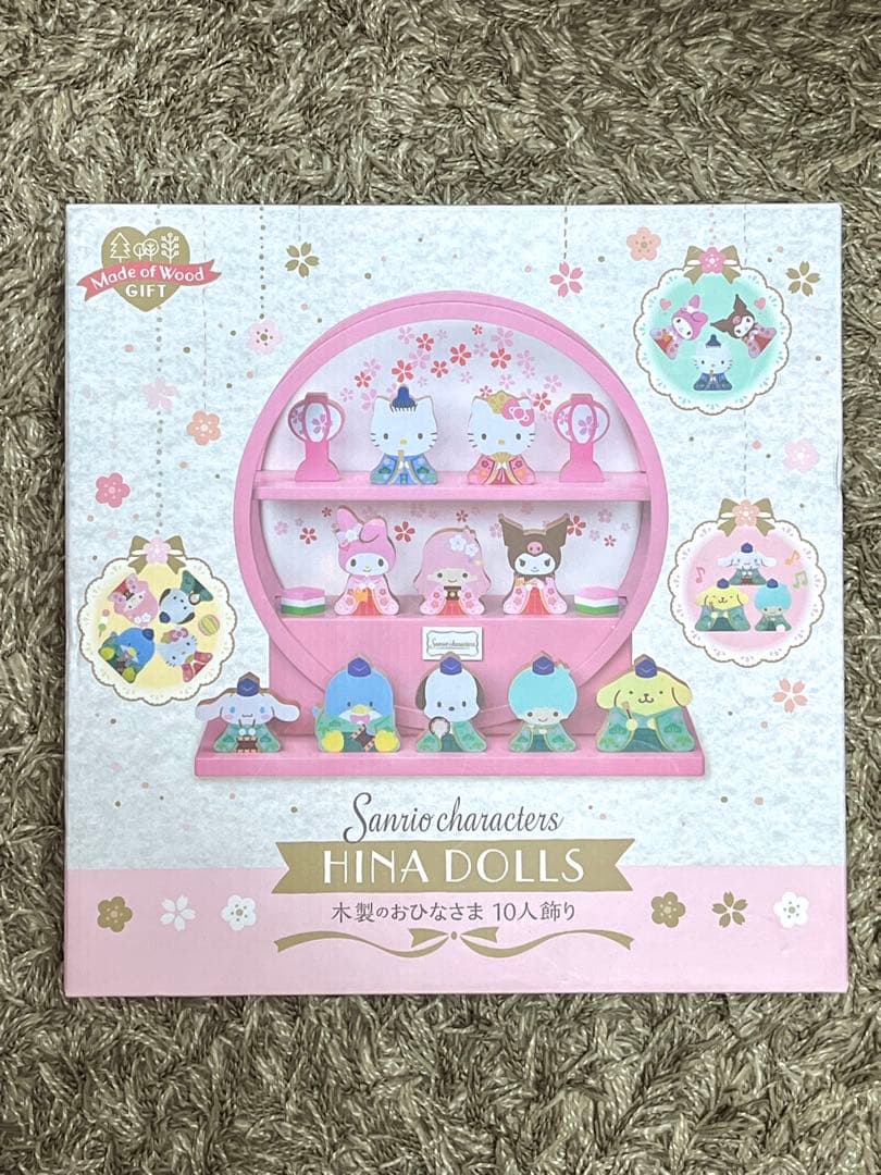 美品 サンリオ 木製のおひなさま 10人飾り ひな人形 雛人形 キティ クロミ