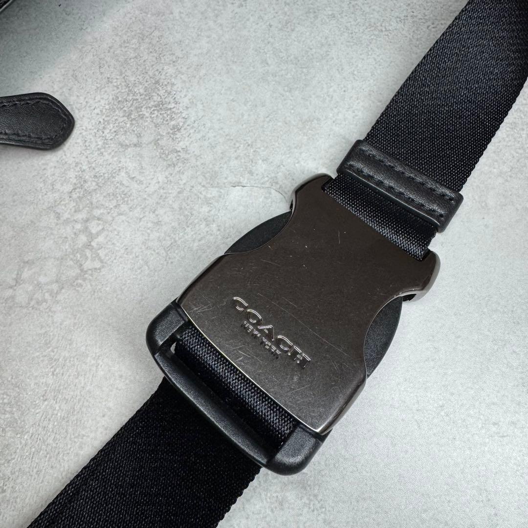 美品 コーチ ボディバッグ ショルダーバッグ クロスボディ 斜め掛け メンズ