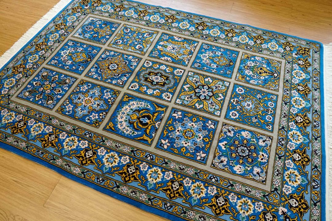 手織り ペルシャ絨毯 ナイン産 194×140cm