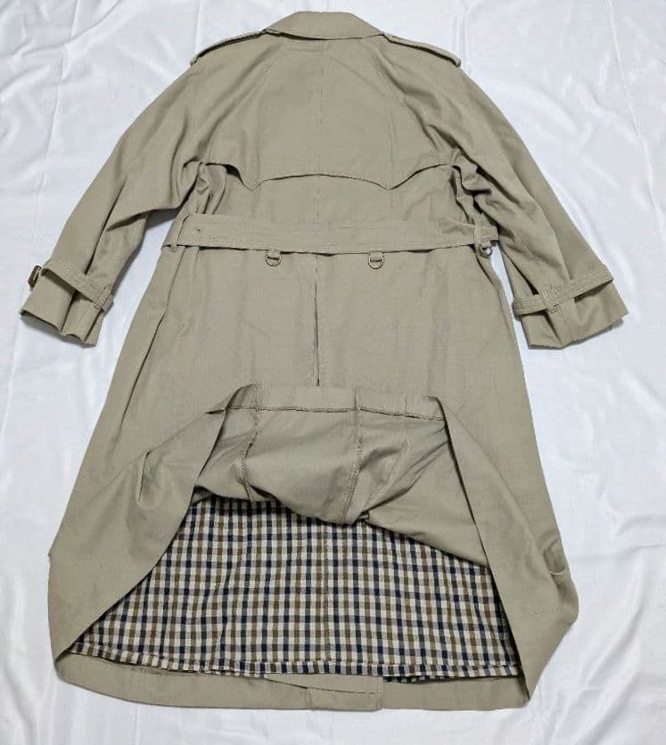 英国王室御用達　英国製　Aquascutum　トレンチコート ロング丈