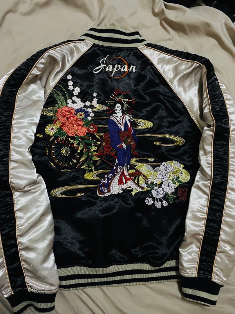 絡繰魂 ２面用 スカジャン 日本限定 芸者 サテン unisex