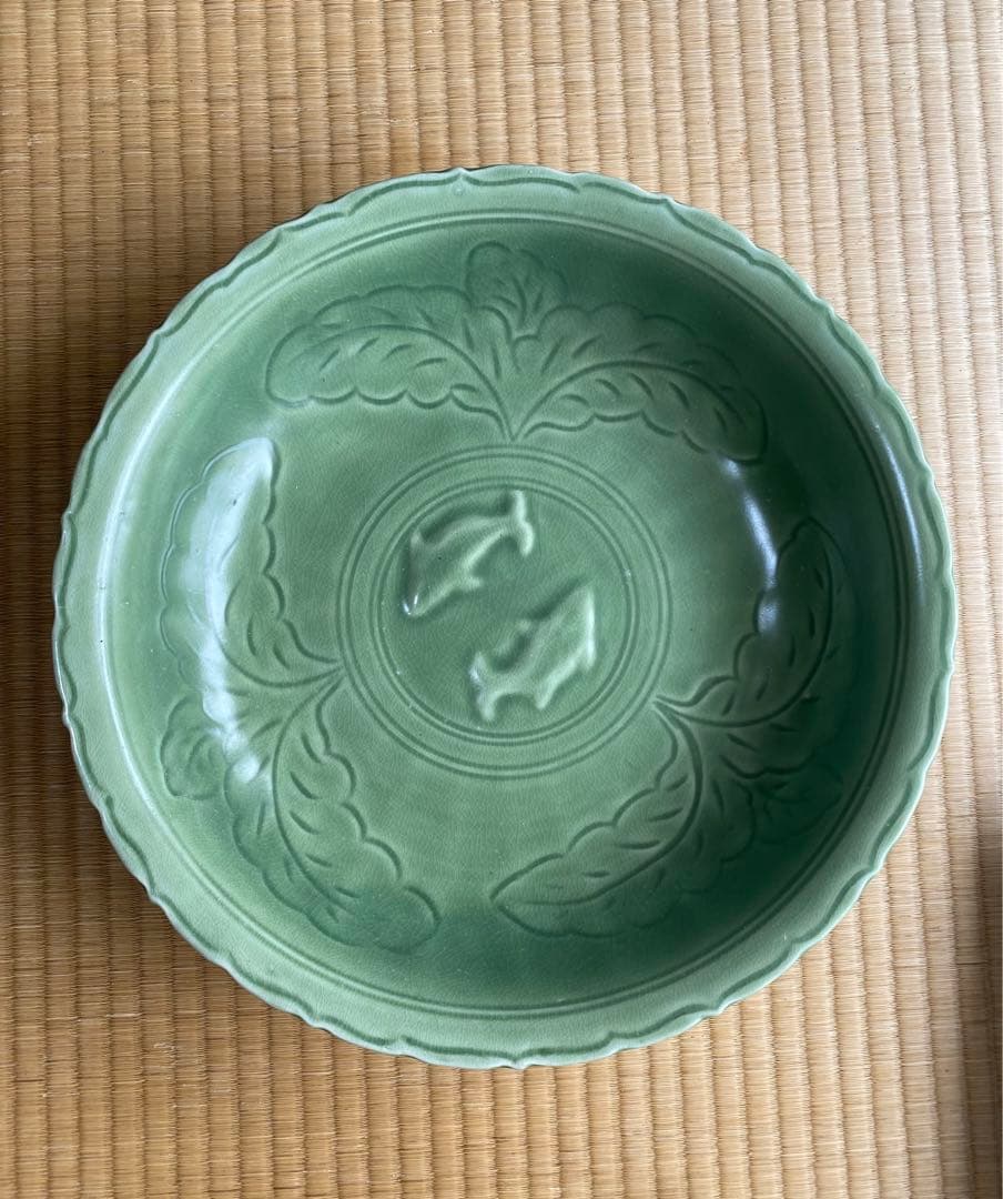 アンティークー中国龍泉窯の大皿-未使用