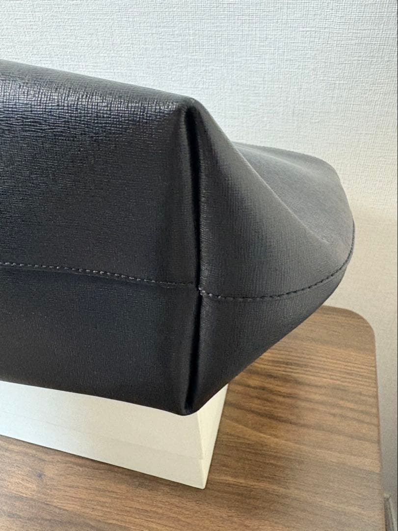 美品❗️FENDI ロールバッグ　バグズアイ トートバッグ ブラック