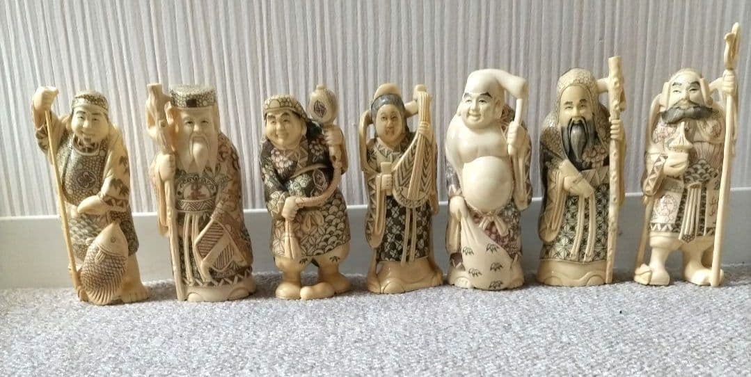 本象牙風彫刻 斉之作在銘 七福神極上細密細工置物