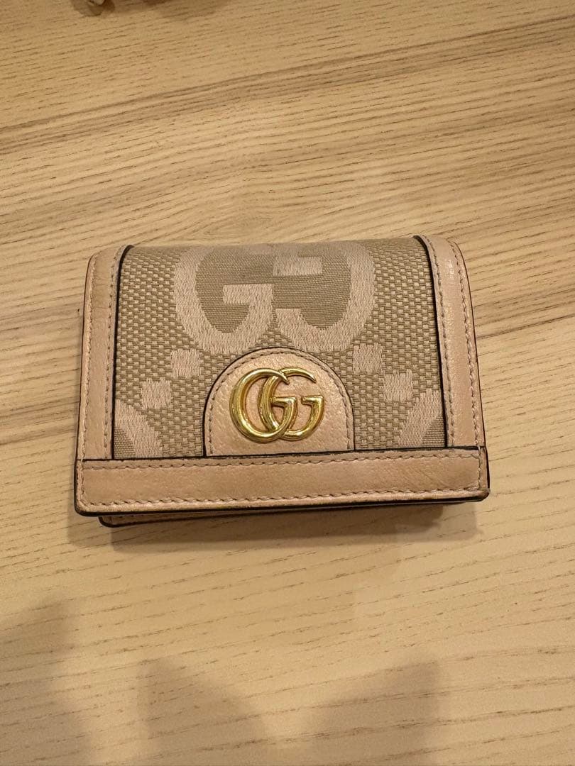 Gucci GGパターン 二つ折り財布 ピンク