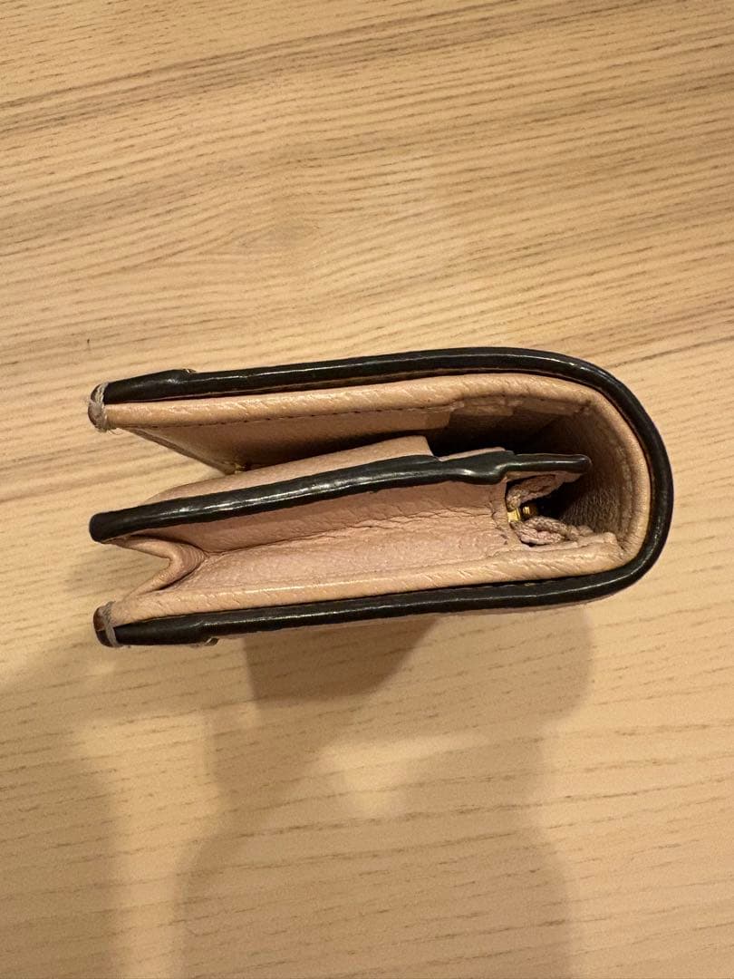 Gucci GGパターン 二つ折り財布 ピンク