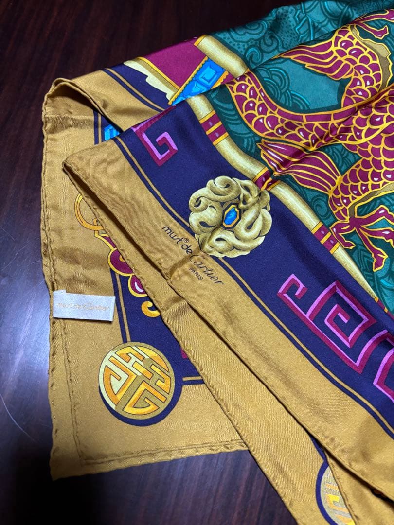 must de Cartier シルク大判スカーフ カルティエ龍グリーン総柄