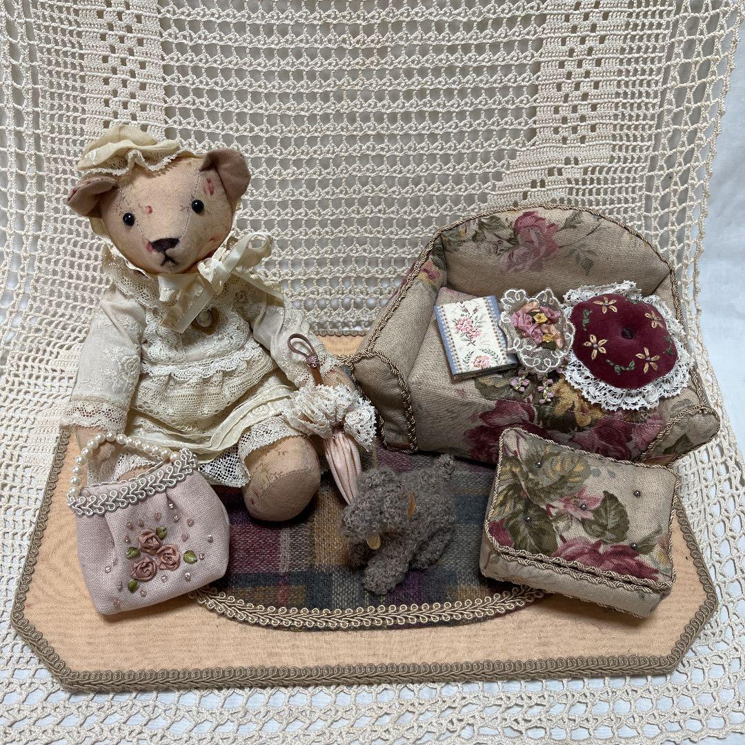 マニー・オタンジャディス布物　コラージュ・テディベア ・テリア