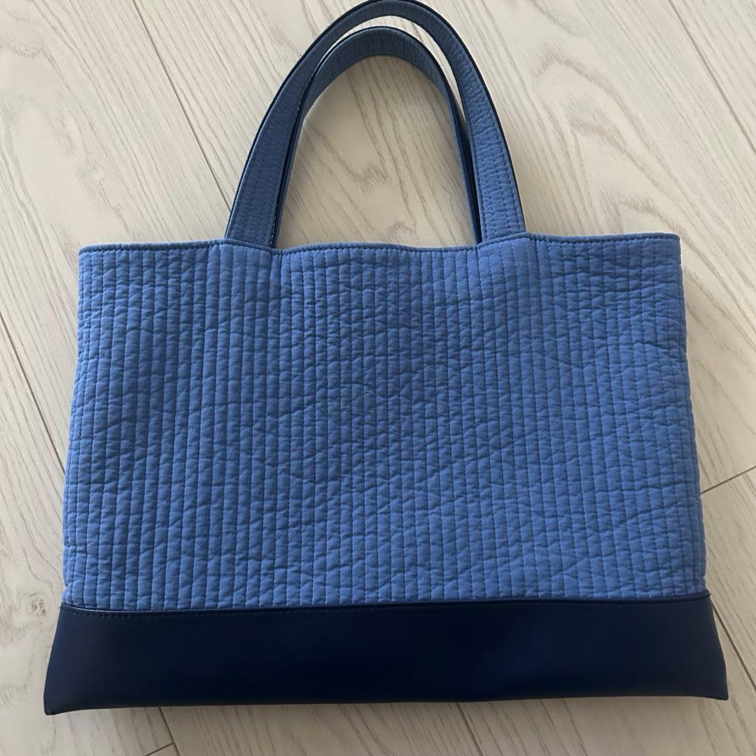 美品　ファミリア　ピオヌンナル　バッグ