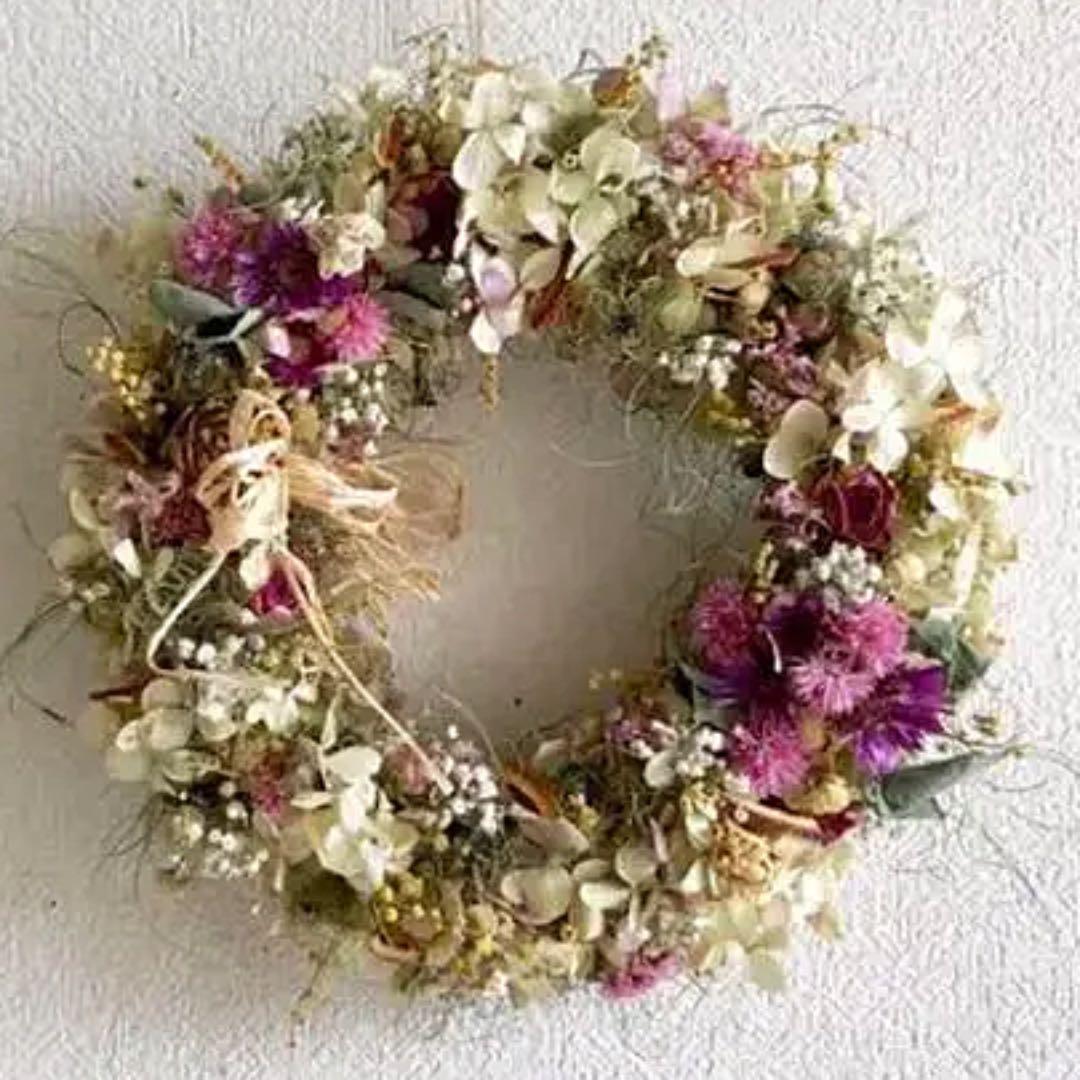 紫陽花と小花のリース