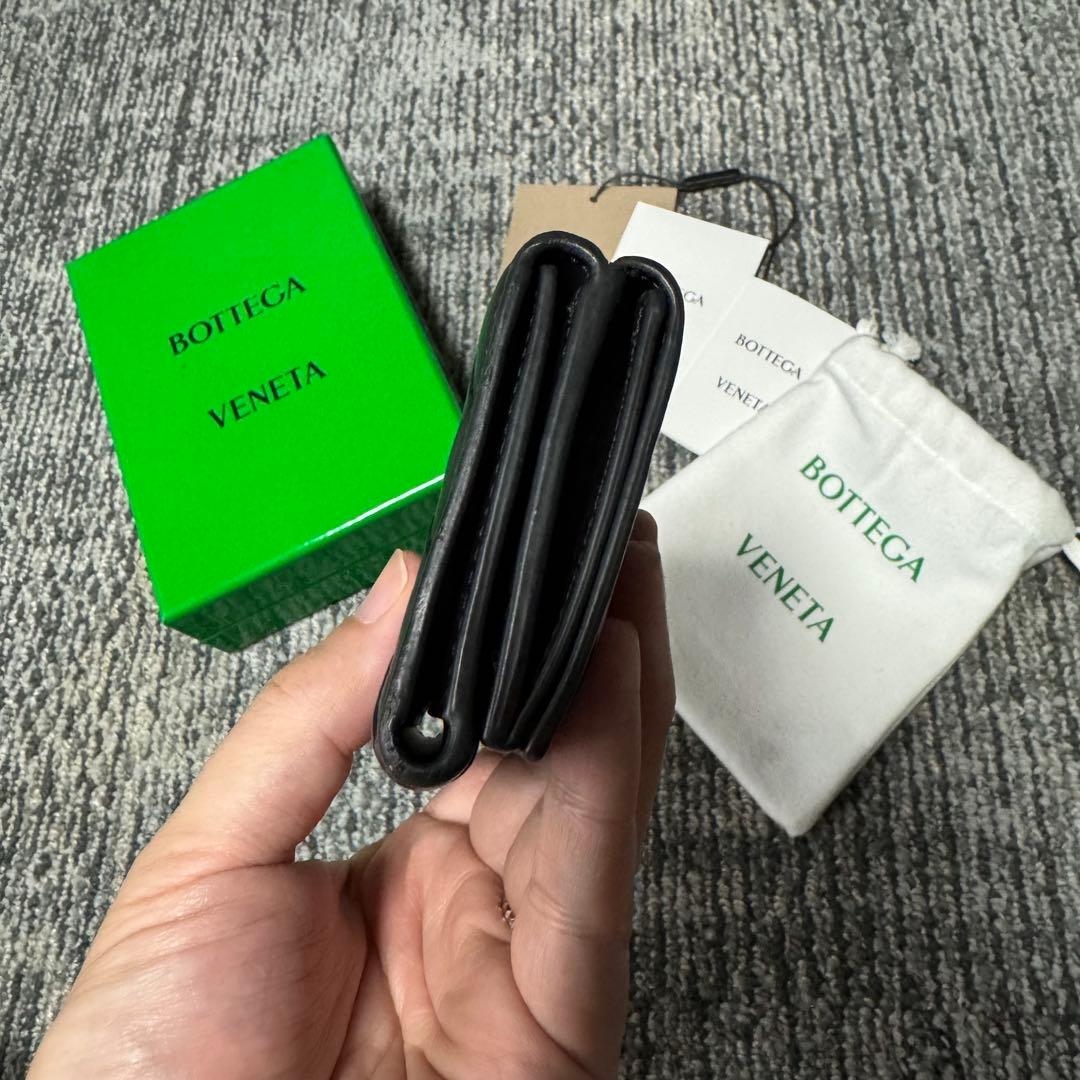 最終 ボッテガヴェネタ 三つ折り財布 マキシイントレチャート 付属品