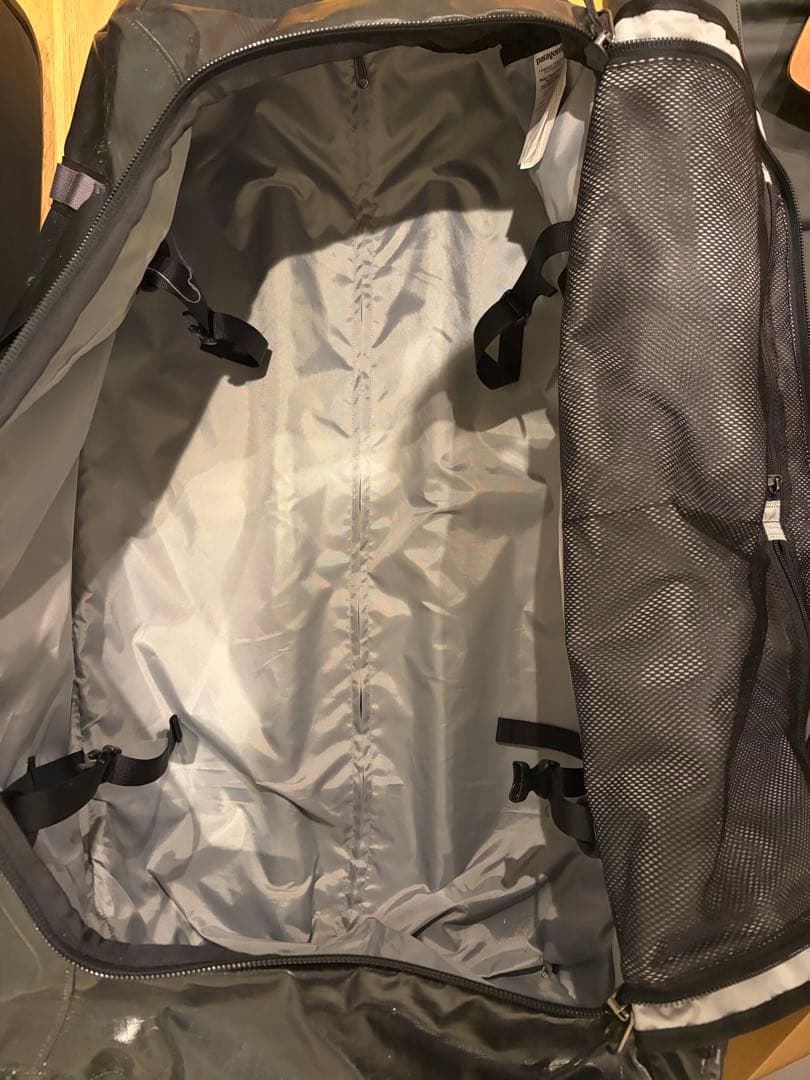 Patagoniaブラックホール·ウィールド·ダッフル １００ＬBLK