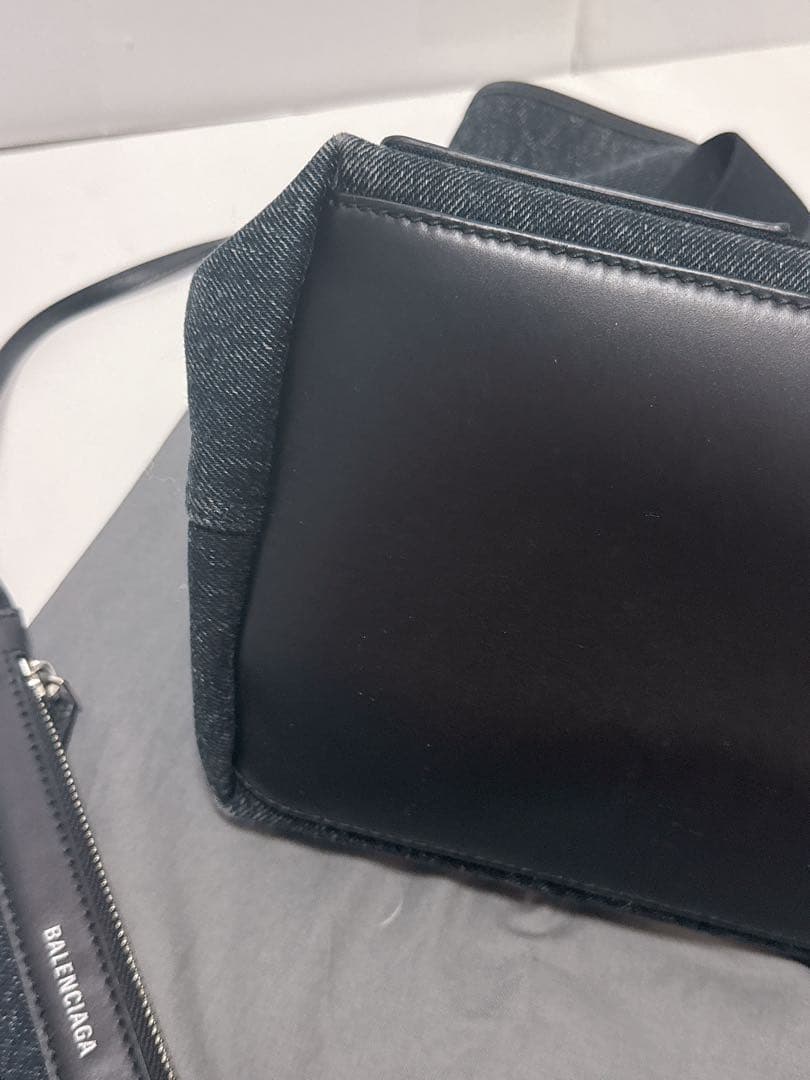 BALENCIAGA ブラック トートバッグ ポーチ付き　ユニセックス