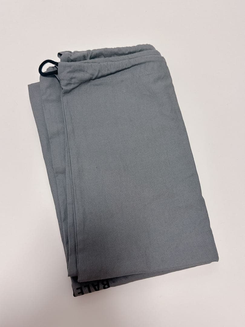 BALENCIAGA ブラック トートバッグ ポーチ付き　ユニセックス