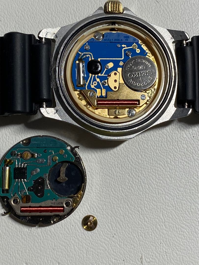 bscになります　旧HEUER ホイヤー2000 プロ　ムーブ新品交換済