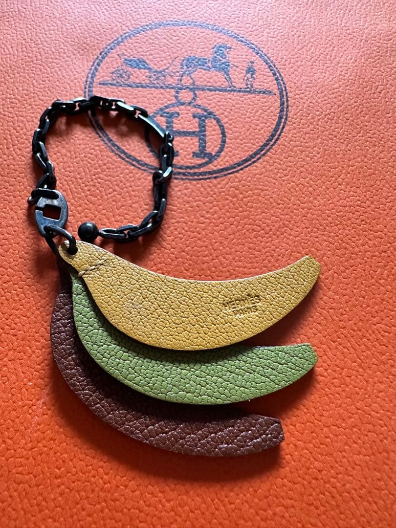 エルメス　HERMES キーホルダー　バッグチャーム　バナナ