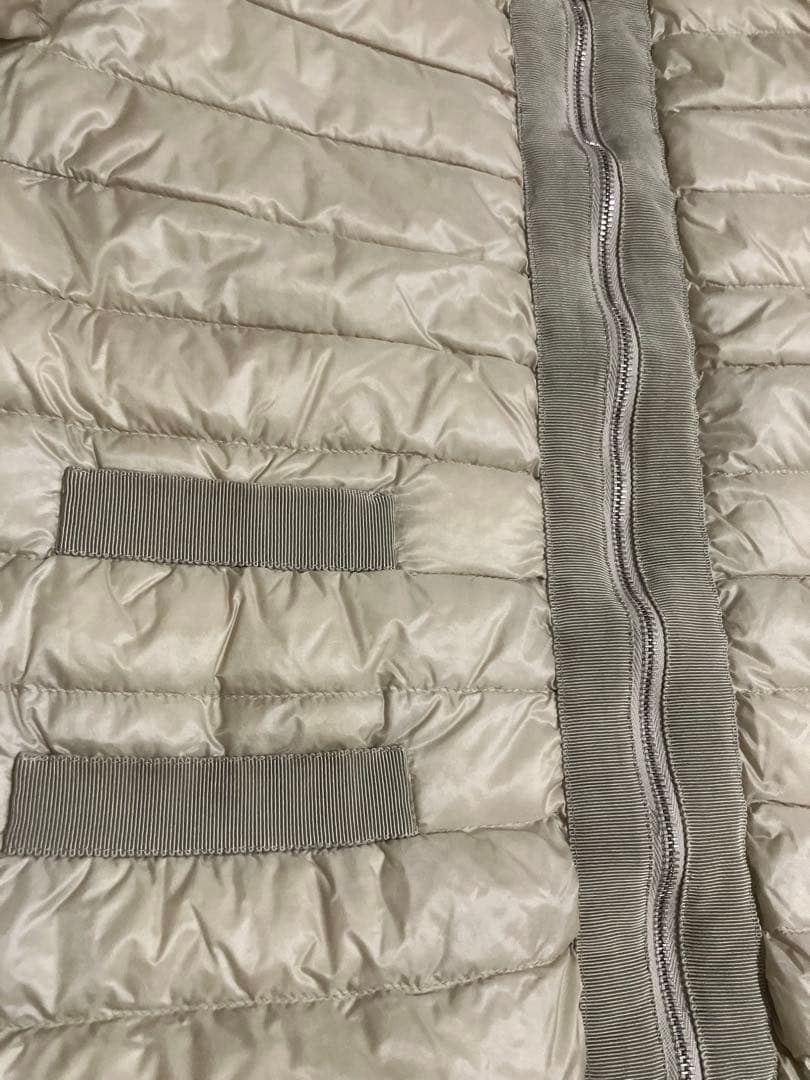 Moncler モンクレール　リボンテープノーカラーライトダウンジャケット