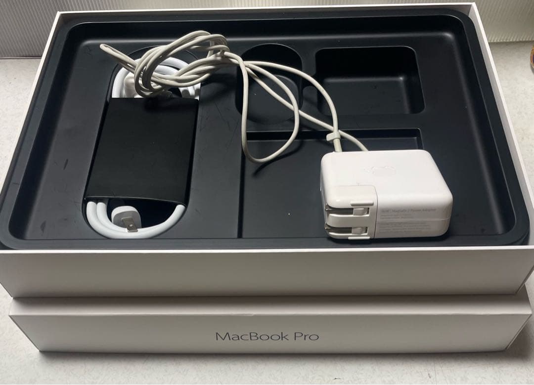 MacBook Pro 13インチ Retina 2015(バッテリー交換済み)